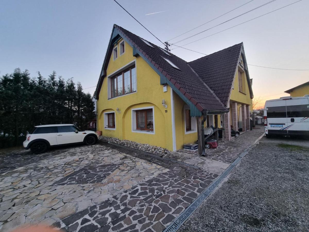 Pension Donaublick Grein 2 In Stifterstrasse 19A Esterno foto